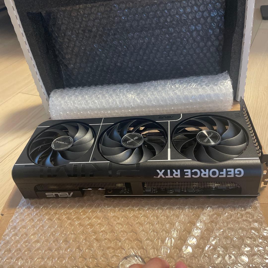 グラフィックボード・グラボ・ビデオカード GeForce RTX 5070 Ti 16GB GDDR7