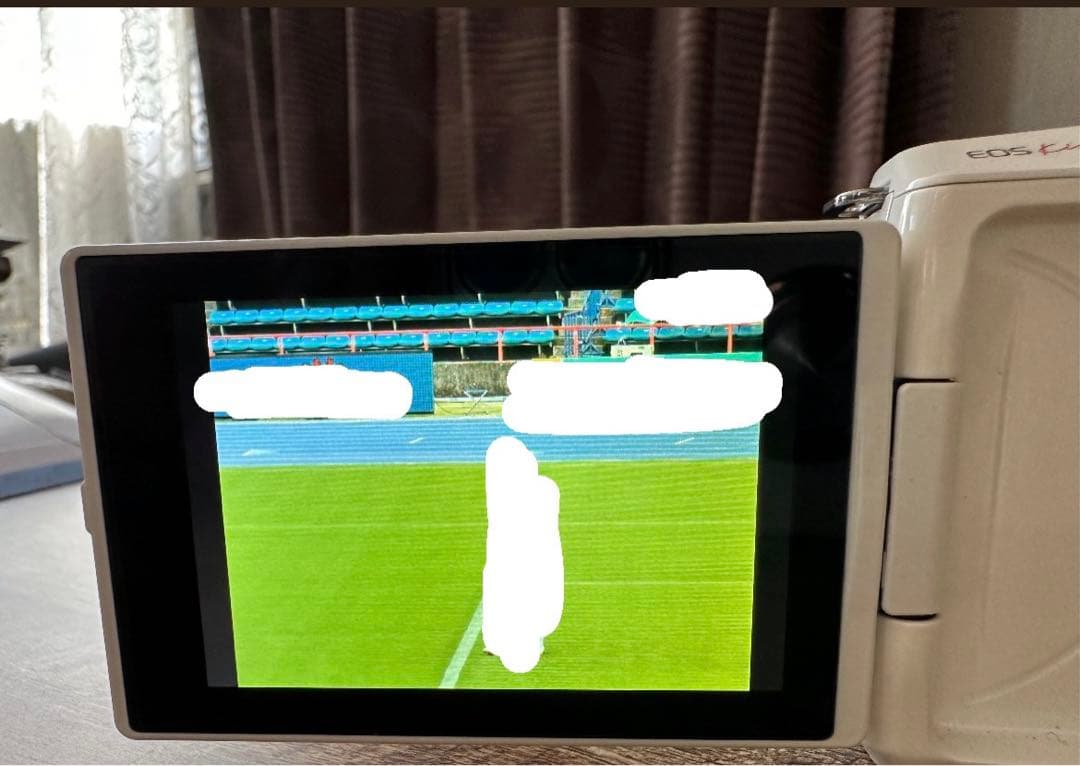 ✮reeeee✮ Canon EOS kissM(充電器・充電池2個付き)