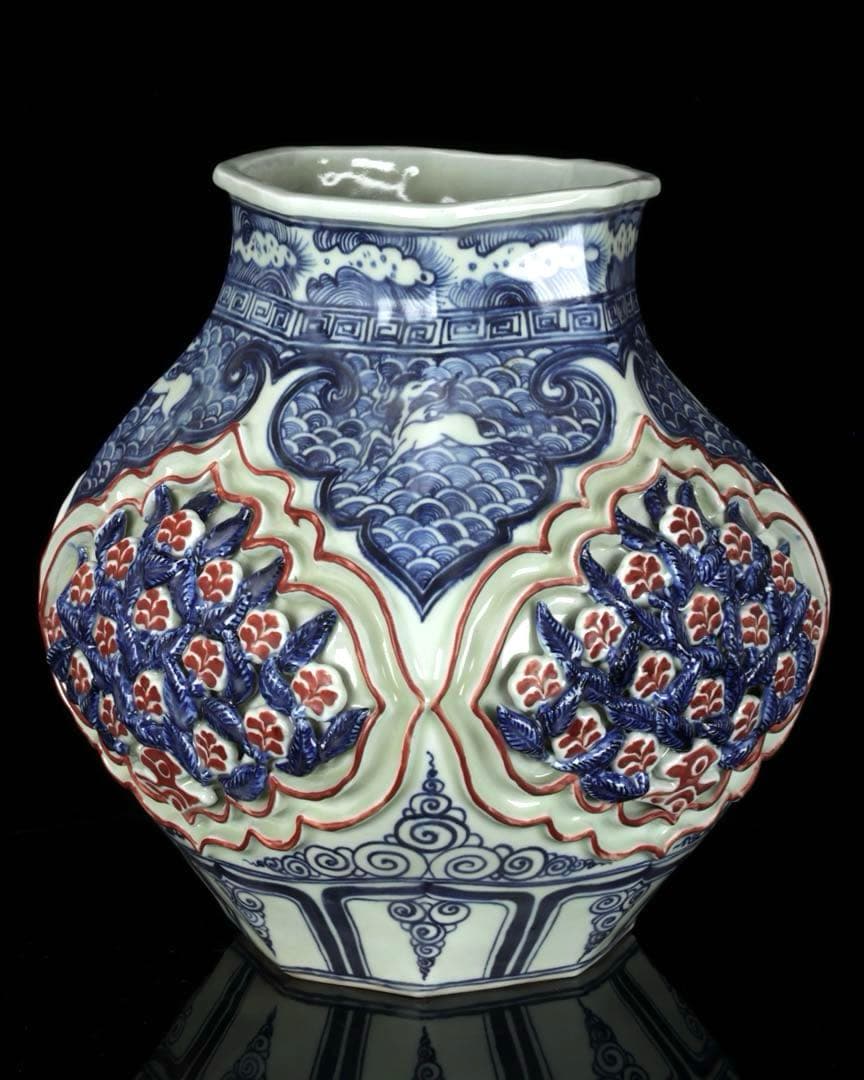 壺 中国古玩 青花釉裏紅透彫花弁麒麟紋壺 唐物 飾壺 花瓶 時代物 古美術 骨董