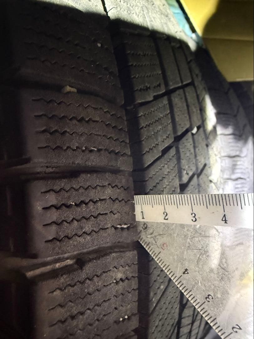 【kz-1】【1/4】トヨタ 18インチ スタッドレス・ホイール