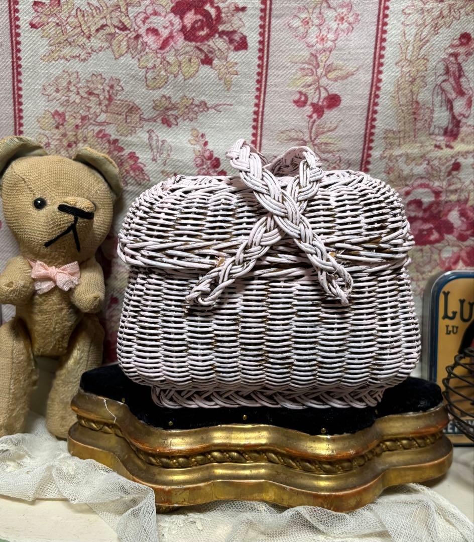 フランスアンティーク　ピンクのドールパニエ　ビスクドールのお持たせに^_^