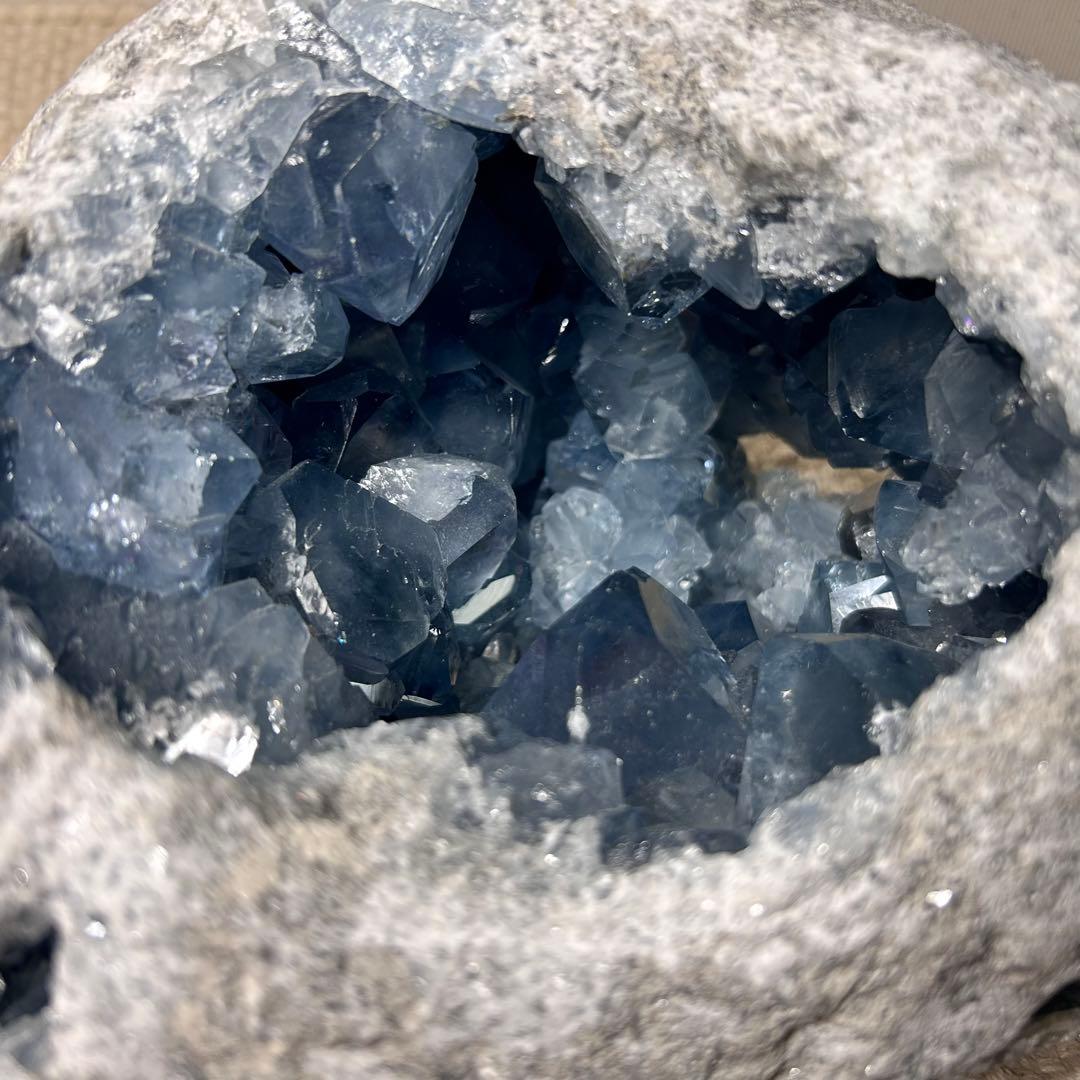 ★ 1/31まで値下【レア&美麗‼︎】セレスタイト原石・大型クラスター