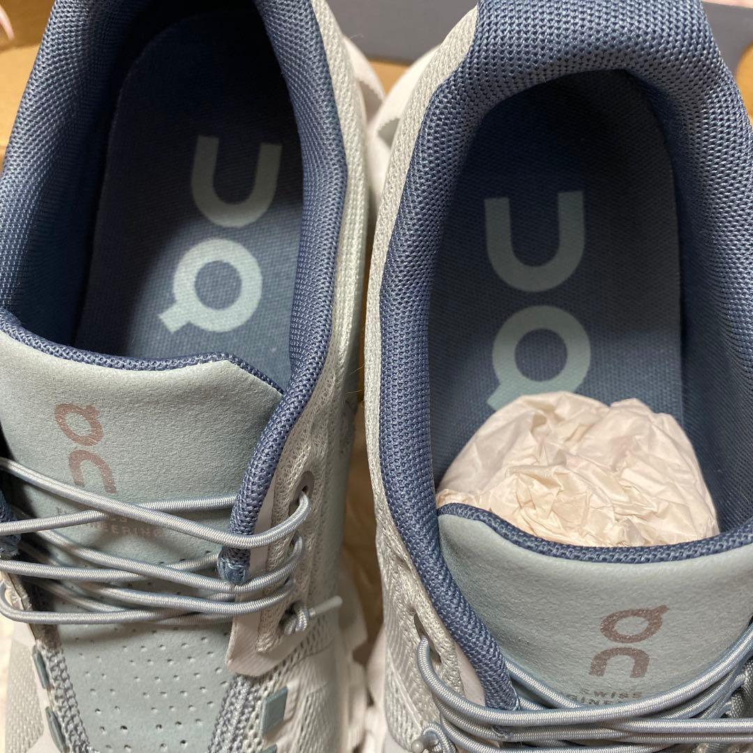 クラウドモンスターOn ランニングシューズ グレー/ネイビー新品未使用