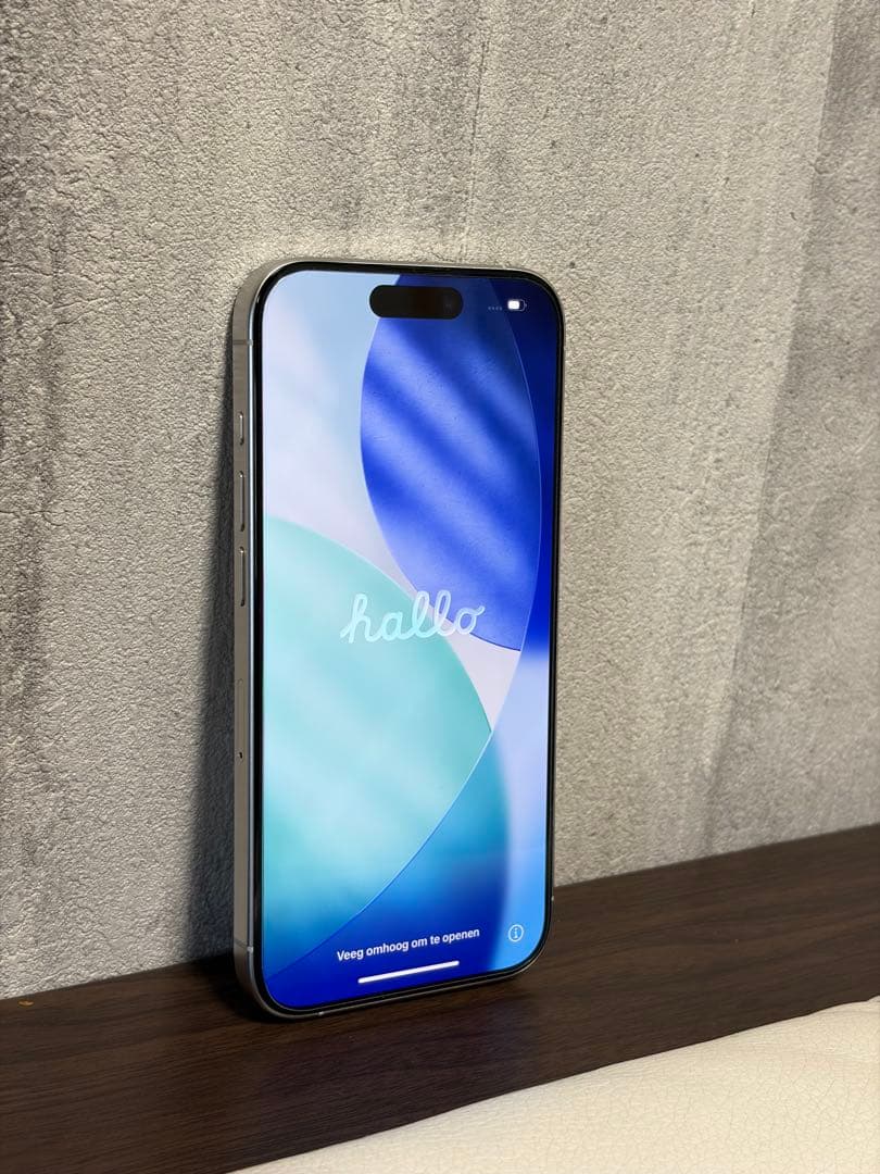 Apple iPhone 15Pro ホワイトチタニウム