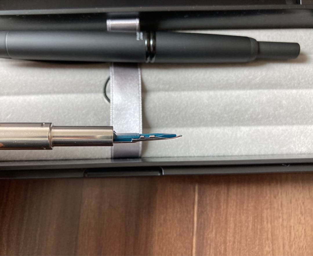 キャップレス万年筆　マットブラック　EF 極細