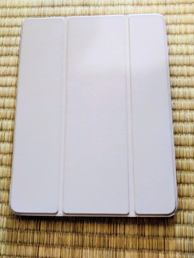 Apple iPad(第５世代) 32GB　ゴールド　ケース付き