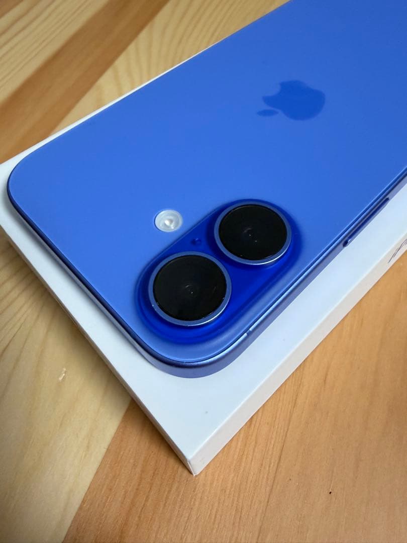 電池残量100% iPhone16 無印256GB SIMフリー