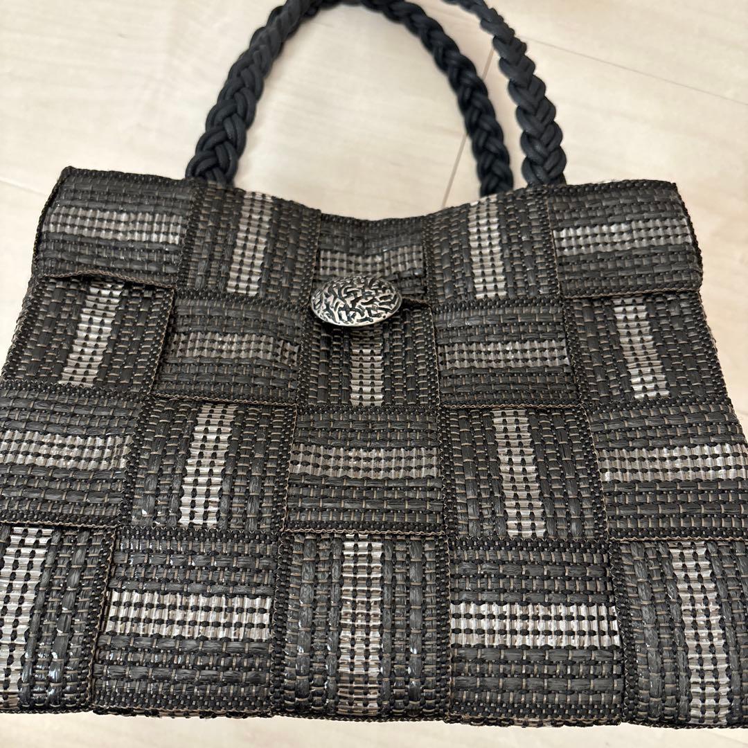 ALMA TONUTTI かごバッグ　三つ編みハンドル ブリザード メッゾ