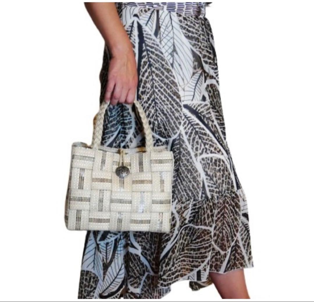 ALMA TONUTTI かごバッグ　三つ編みハンドル ブリザード メッゾ