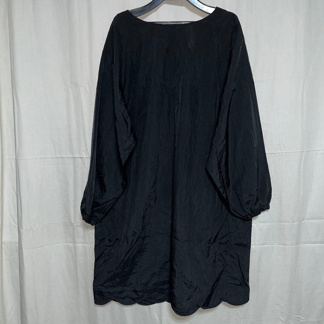 【新品未使用】PIONIE 黒　花　ナイロンエプロン