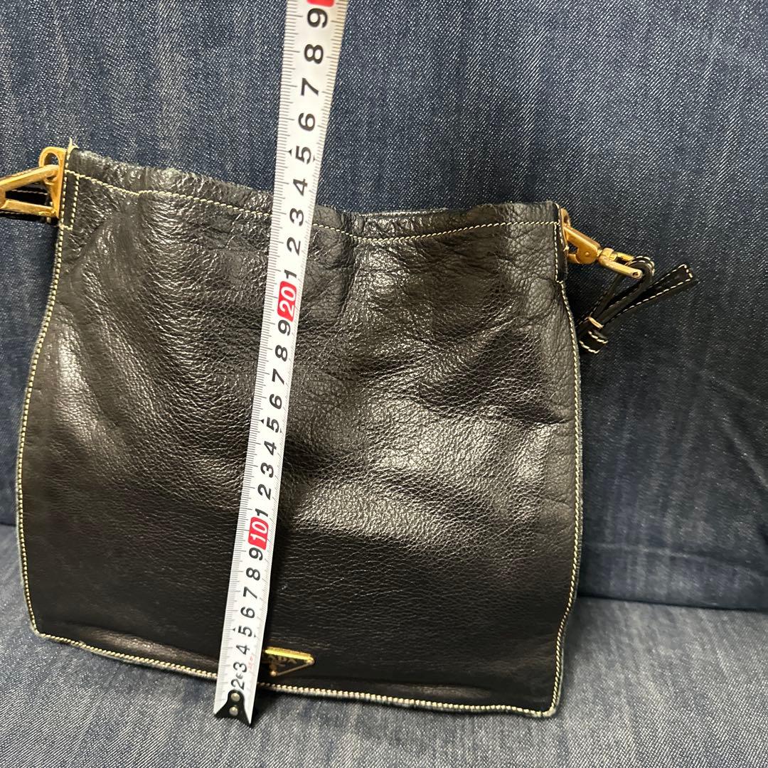 PRADAハンドバック