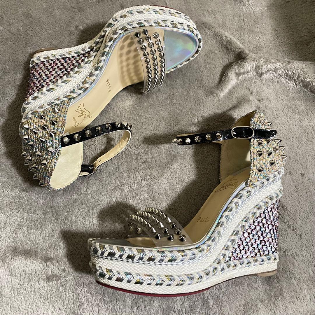 ルブタン　　スタッズ　ストラップ　サンダル　ウェッジソール