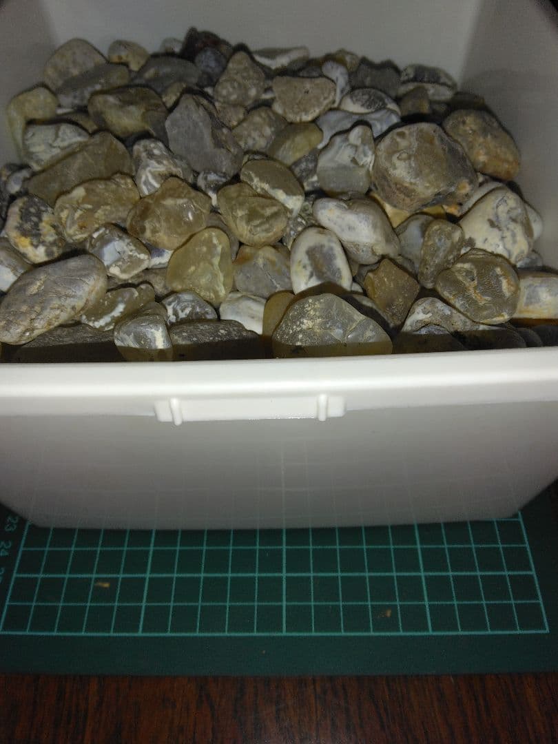 北海道産　瑪瑙　玉随　まとめ売り 6キロ大量　瑪瑙標本　鉱物標本　宝石