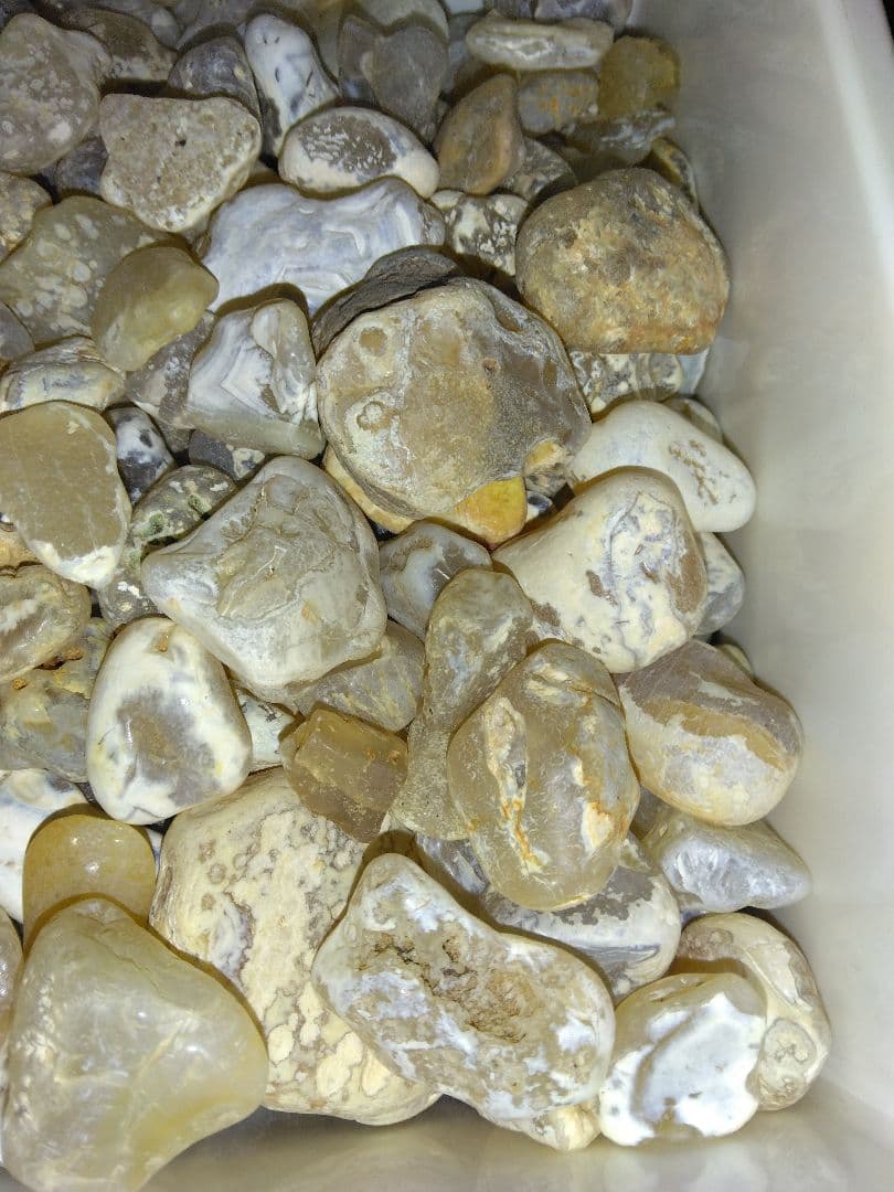 北海道産　瑪瑙　玉随　まとめ売り 6キロ大量　瑪瑙標本　鉱物標本　宝石