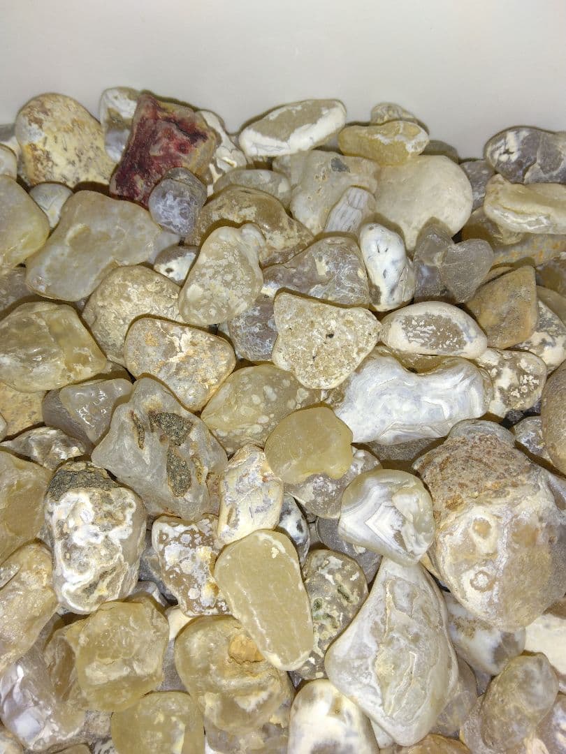 北海道産　瑪瑙　玉随　まとめ売り 6キロ大量　瑪瑙標本　鉱物標本　宝石
