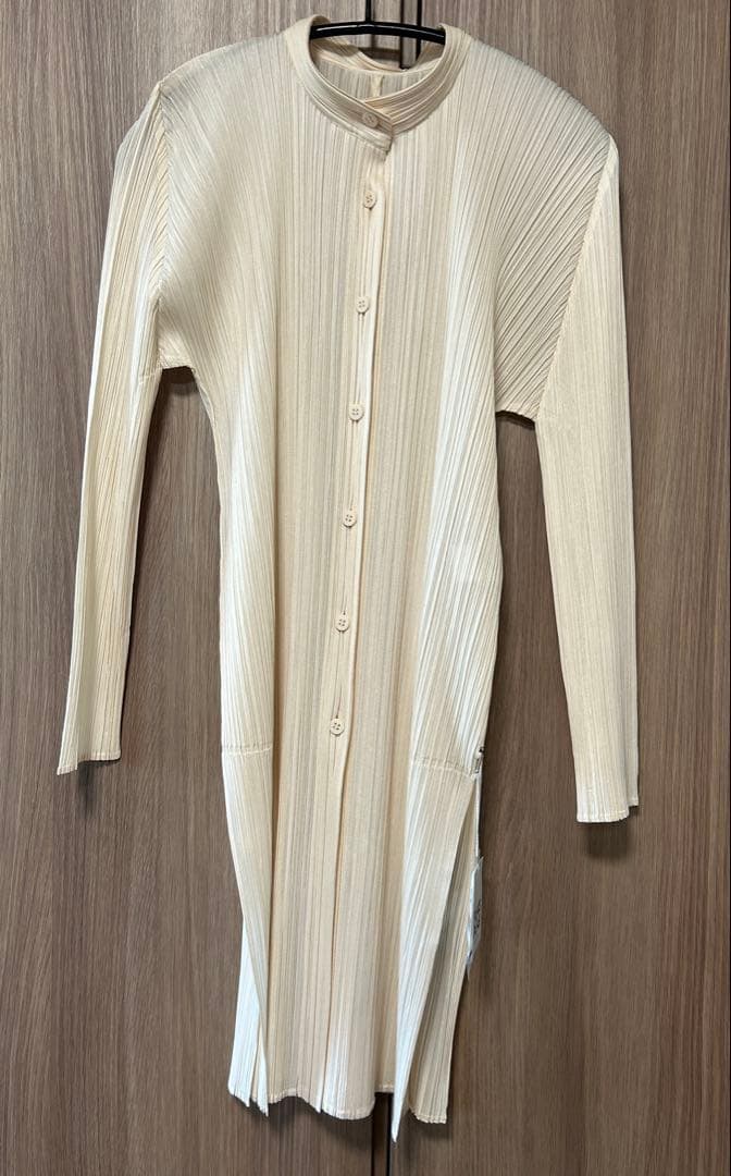 未使用　PLEATS PLEASE　長袖チュニック丈シャツ　オフホワイト