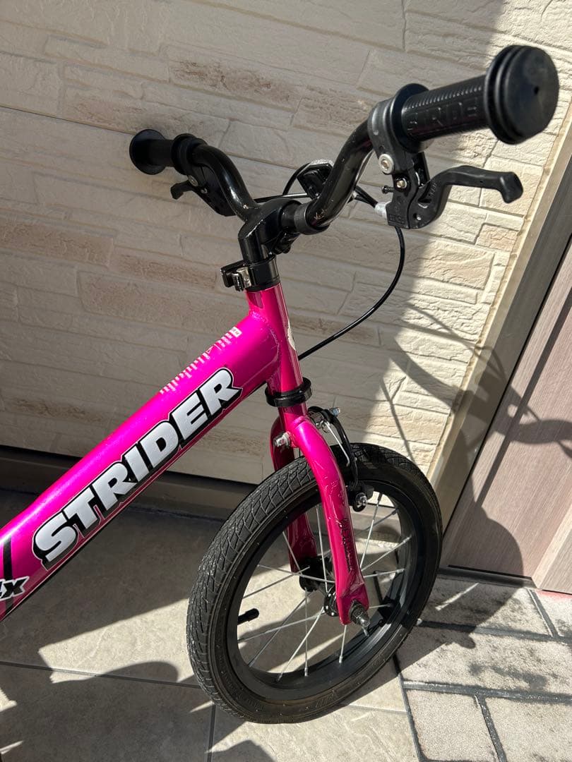STRIDER 14x ピンク ペダル付き