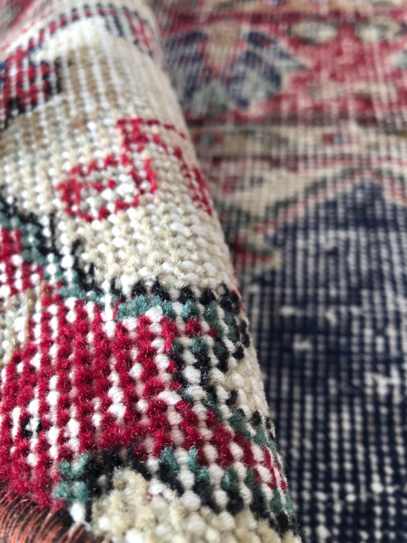 ✧美しいredと優しいbeige ✧ビンテージ　トルコ　トライバルラグ　半円ラグ