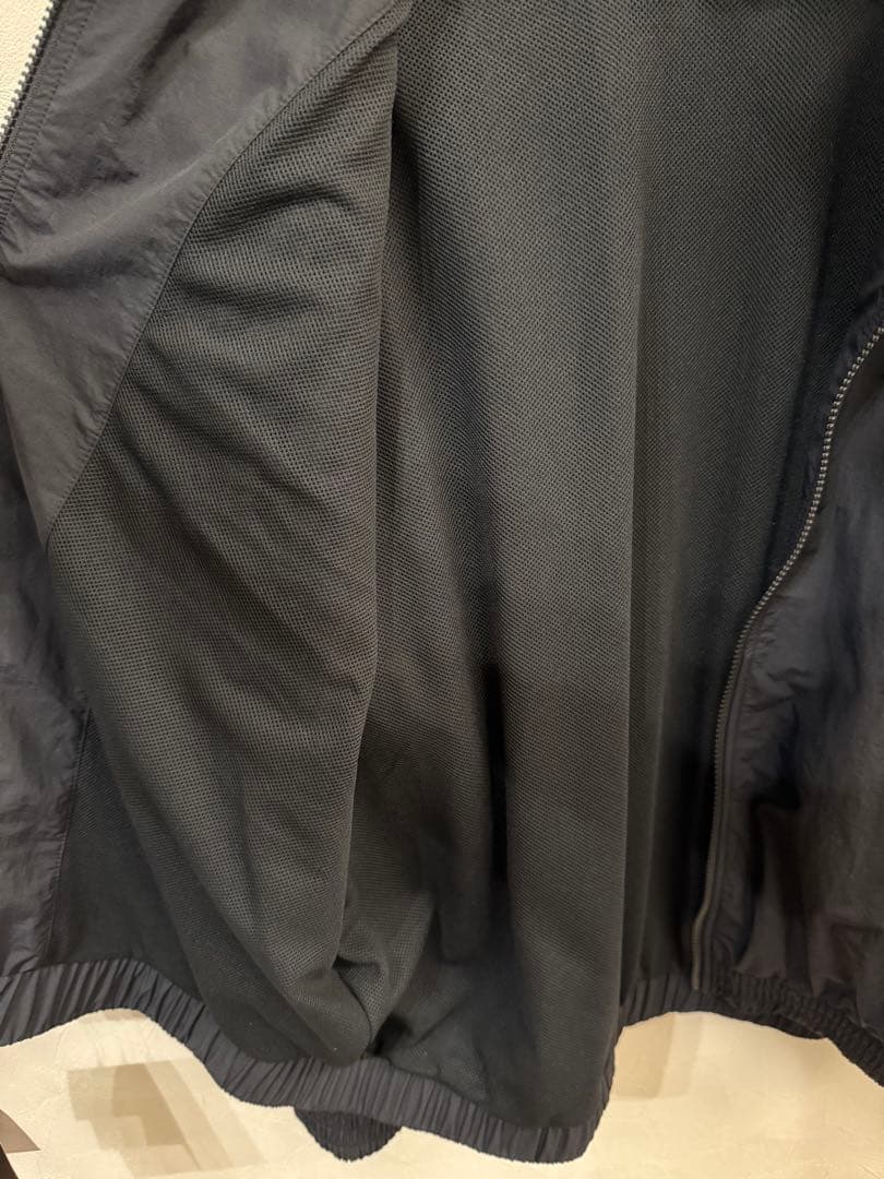 【新品未使用】NIKE ナイロンジャケット Mサイズ ブラック