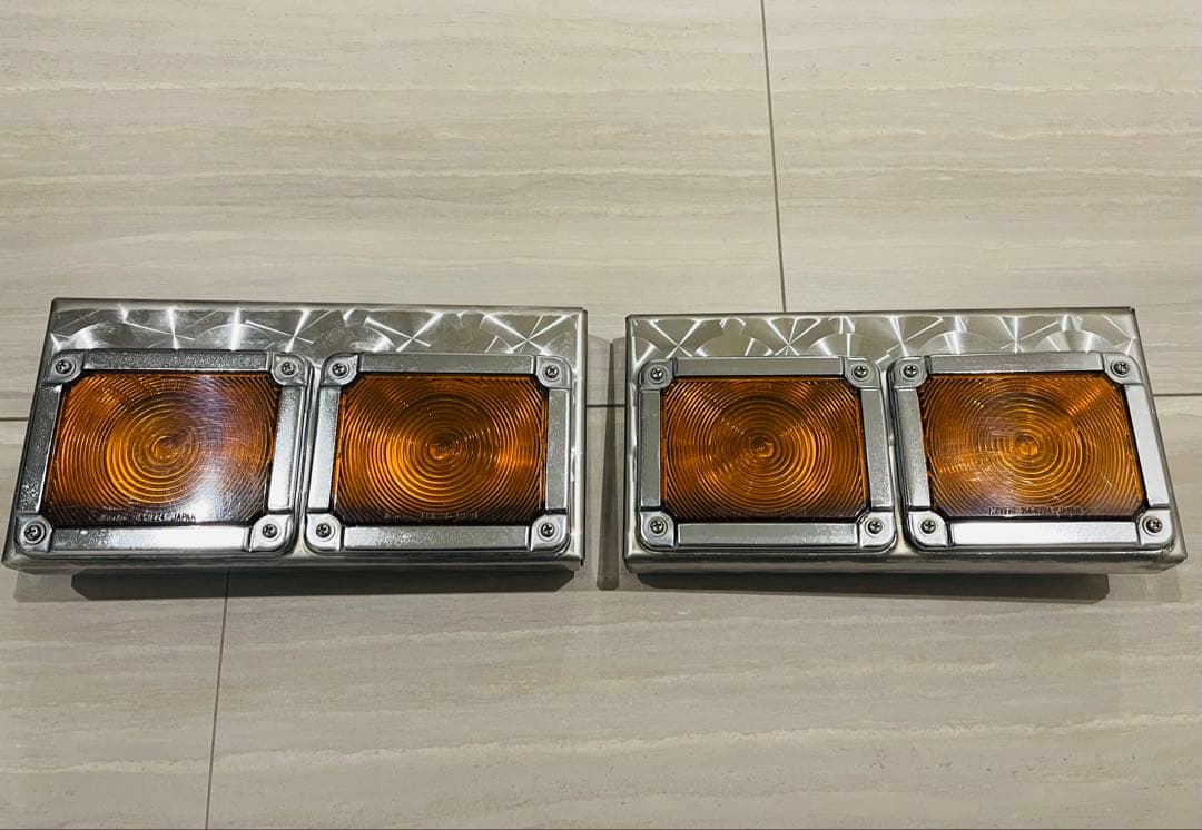 KOITO バスウインカー 2連 ウロコステー付き