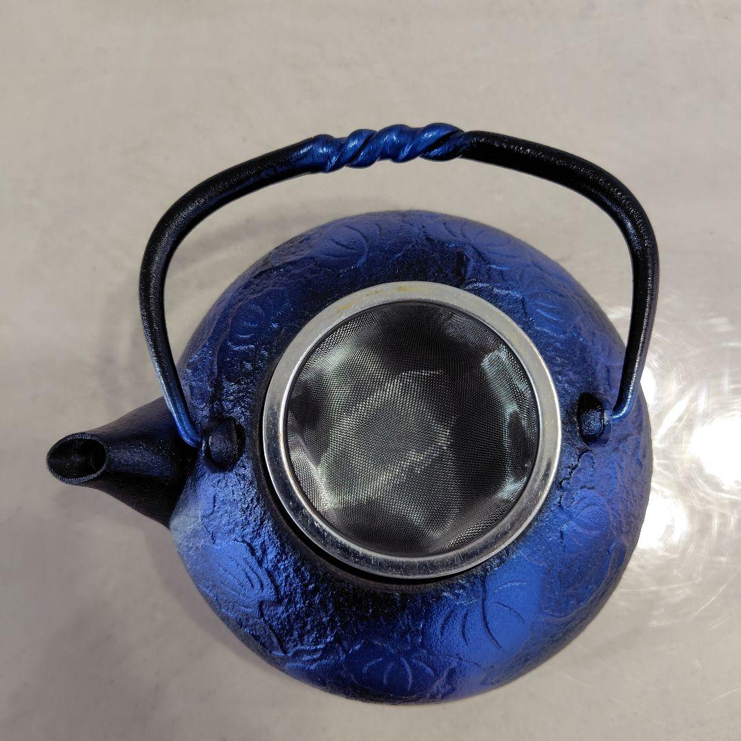 瑠璃色 鋳鉄製 鉄瓶 葉模様　瓢箪モチーフデザイン　直火可能　茶こし付き