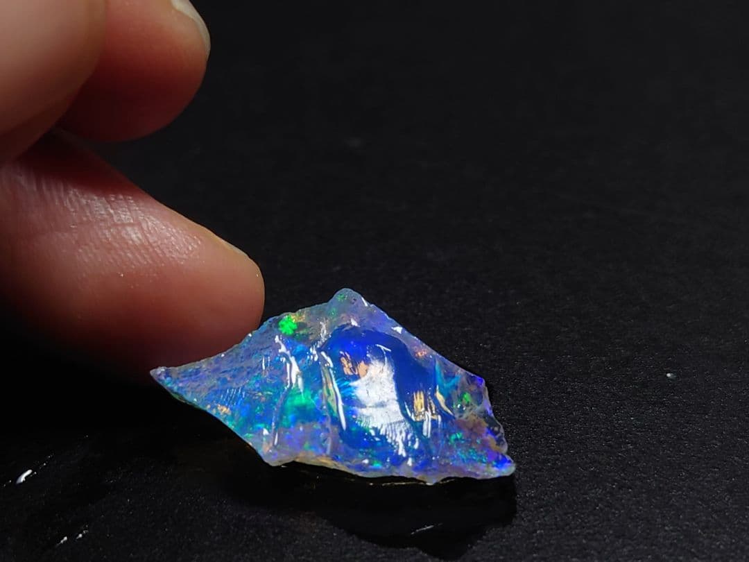 エチオピアウェロ産　オパール　鉱物標本　原石