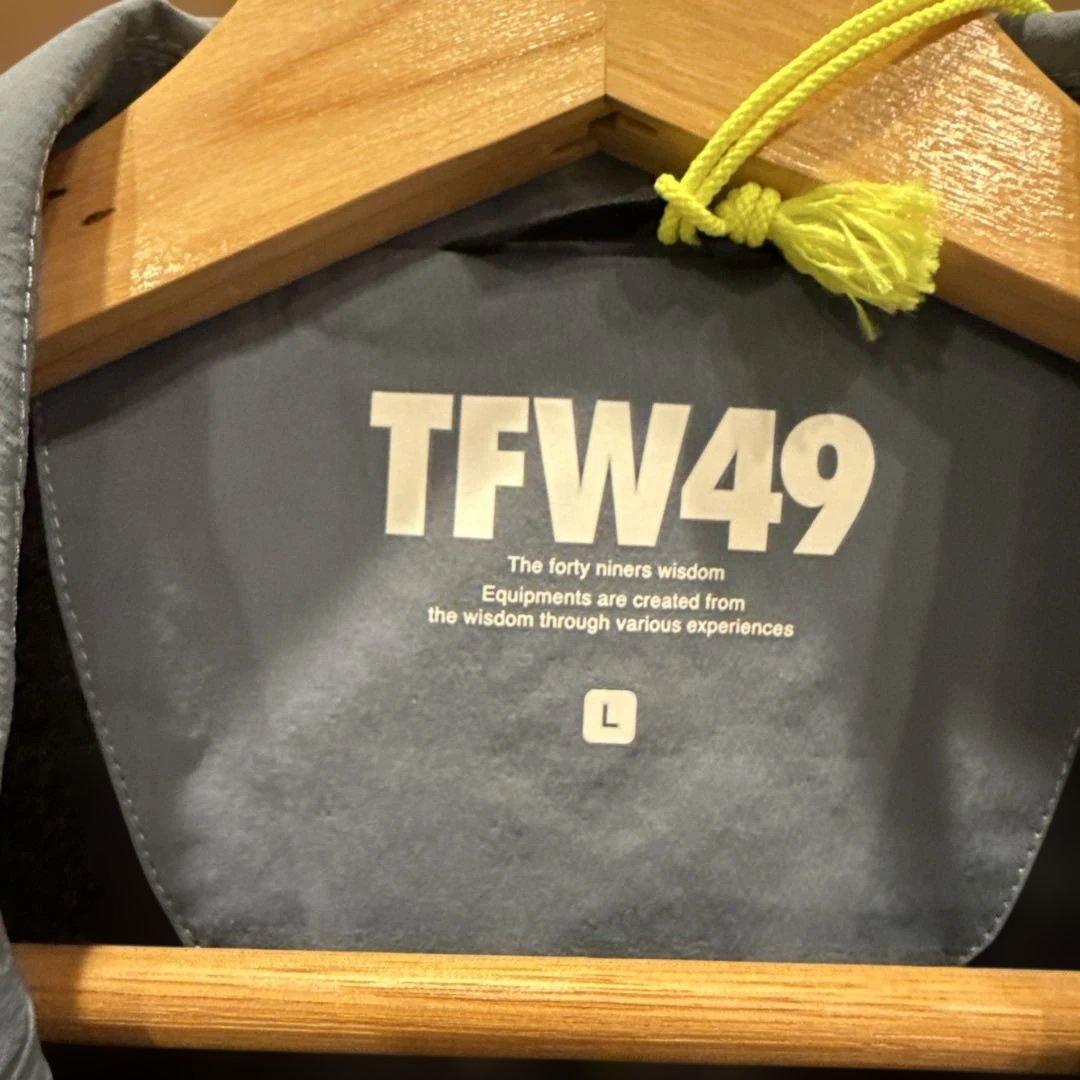 【新品未使用】TFW49 冬用ゴルフジャケット Ｌサイズ　ブルーグレー