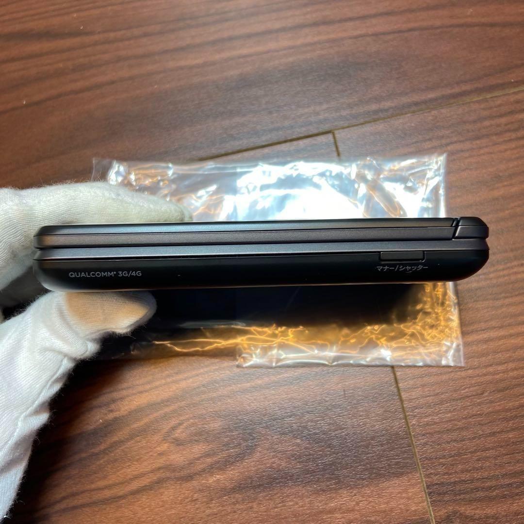 GRATINA グラティーナ KYF39SKA ガラケー ほぼ新品 3848