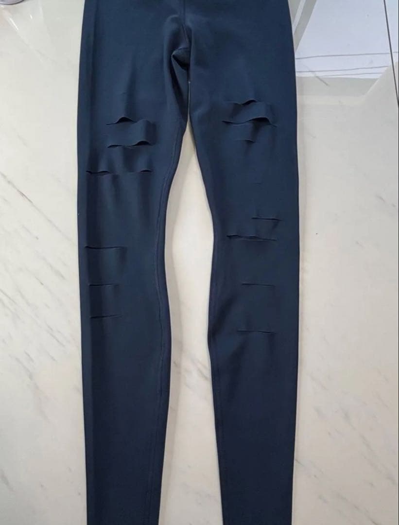 【レア】アローヨガ　alo yoga レギンス　ネイビー　XXS