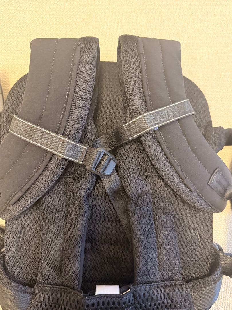 【美品】エアバギー 抱っこ紐 ブラック