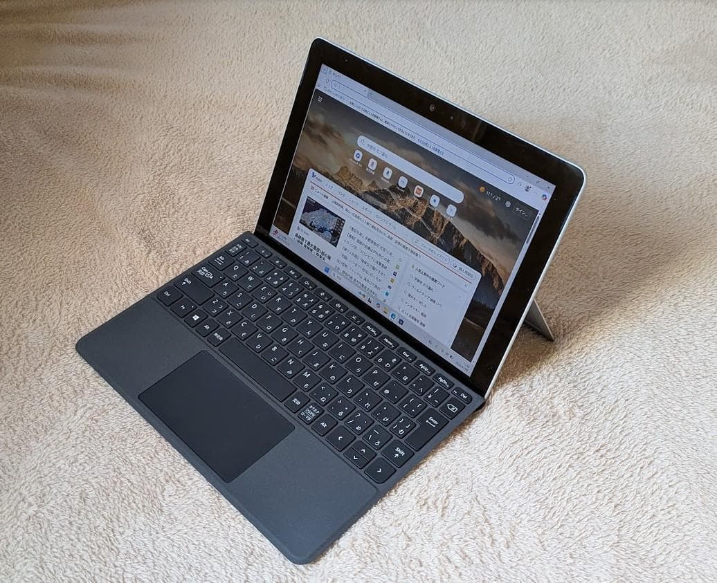 Microsoft Surface Go 【お得なドッキングステーション付】