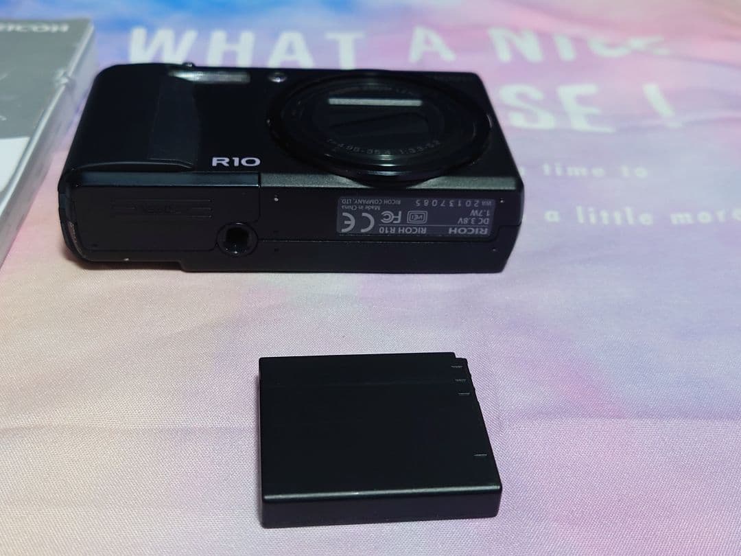 RICOH R10 コンパクトデジタルカメラ ブラック