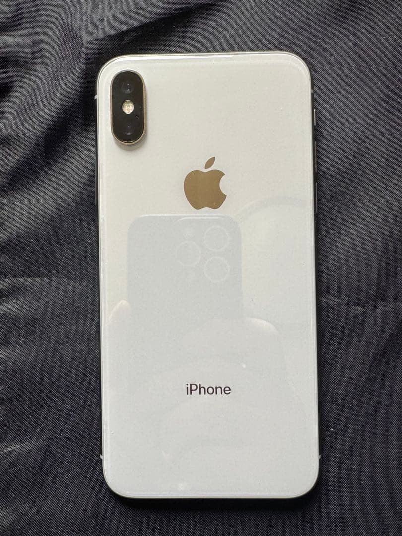 iPhone X 64GB シルバー 新品のガラスフィルム1枚プレゼントします。