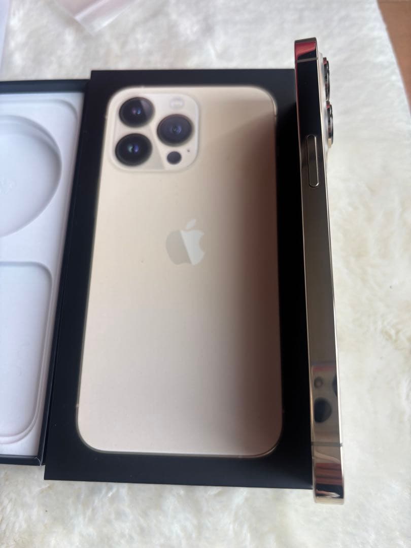 Apple iPhone 13 Pro 256GB 本体　美品