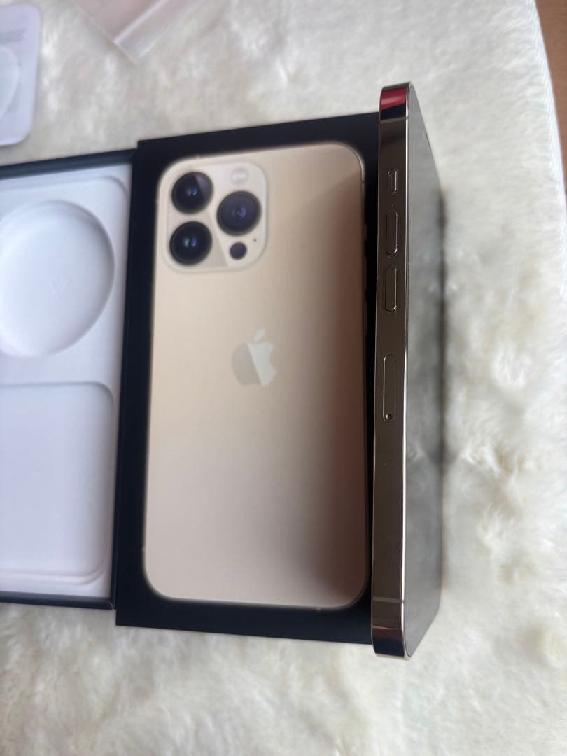 Apple iPhone 13 Pro 256GB 本体　美品