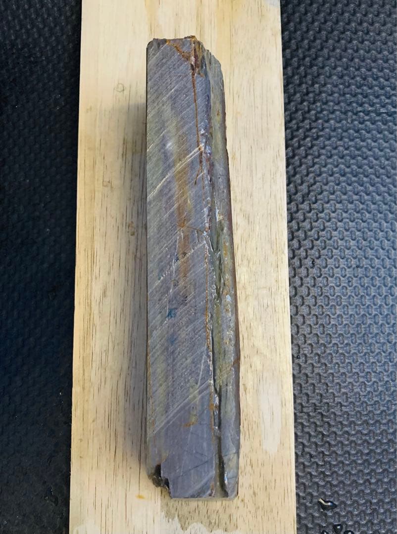 357 天然砥石　正本山　奥殿　白巣板　蓮華　仕上げ砥石