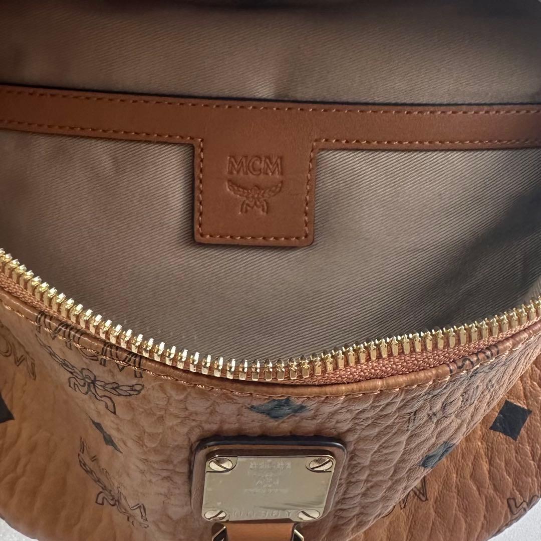 『美品』MCM ボディバッグ ブラウン レザー 036Y