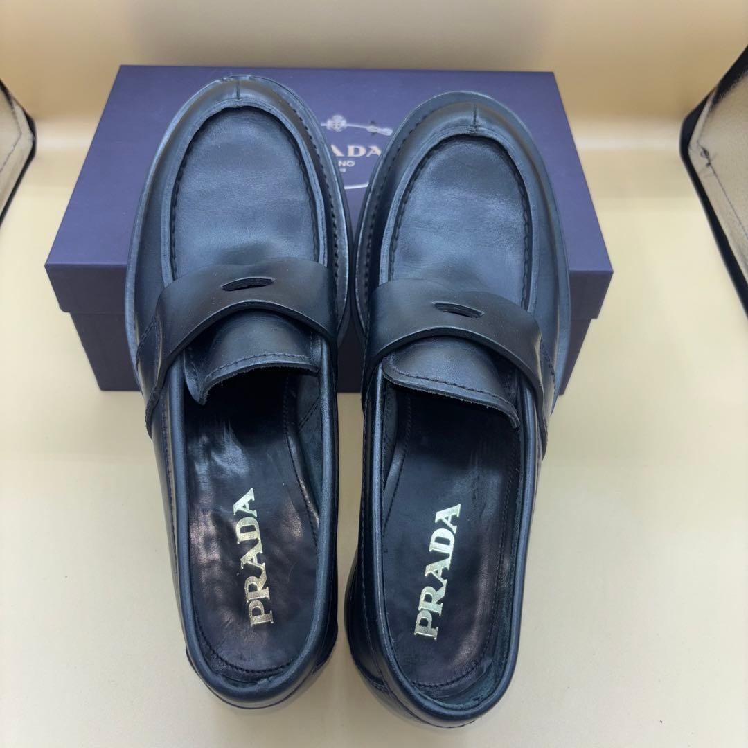 PRADA 黒 ローファー メンズ 7 1/2 レザー