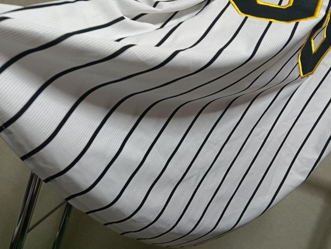 激レア！ 阪神タイガース ホームユニフォーム ミズノ製 ／#99 ナバーロ／L