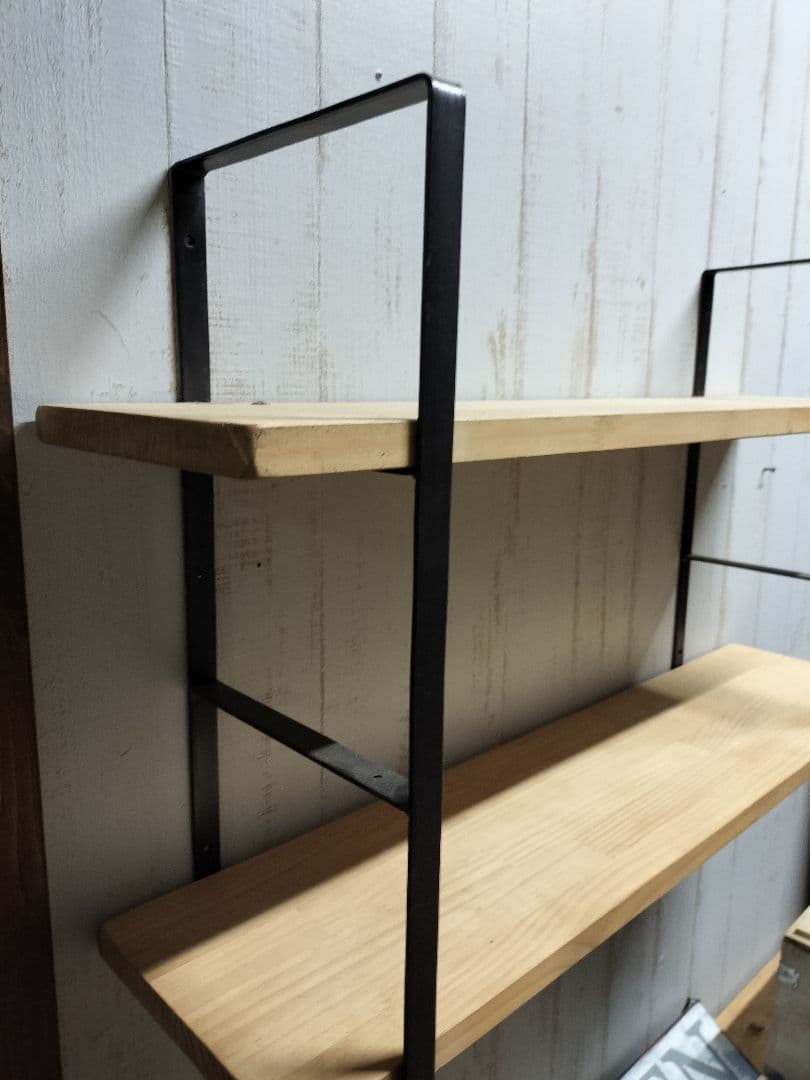 壁面収納　フレームブラケット2個　棚板2枚付