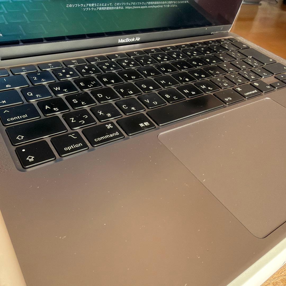 MacBook Air M1メモリ8GB