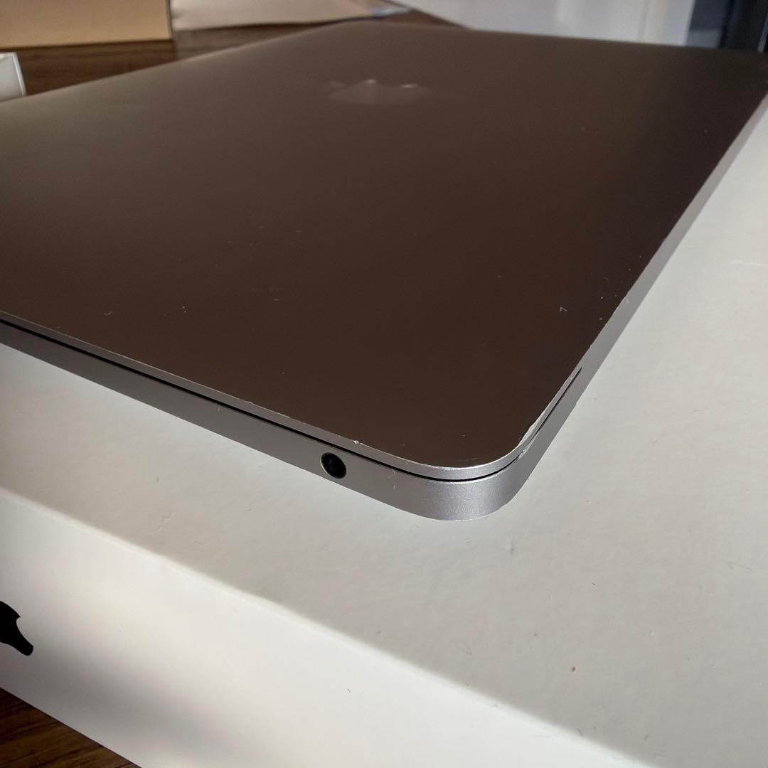 MacBook Air M1メモリ8GB