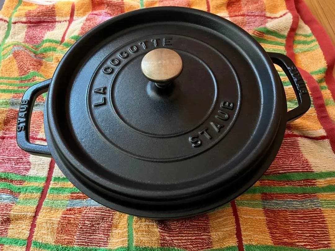 Staubピコ・ココット 24 cm ラウンド 鋳鉄 黒