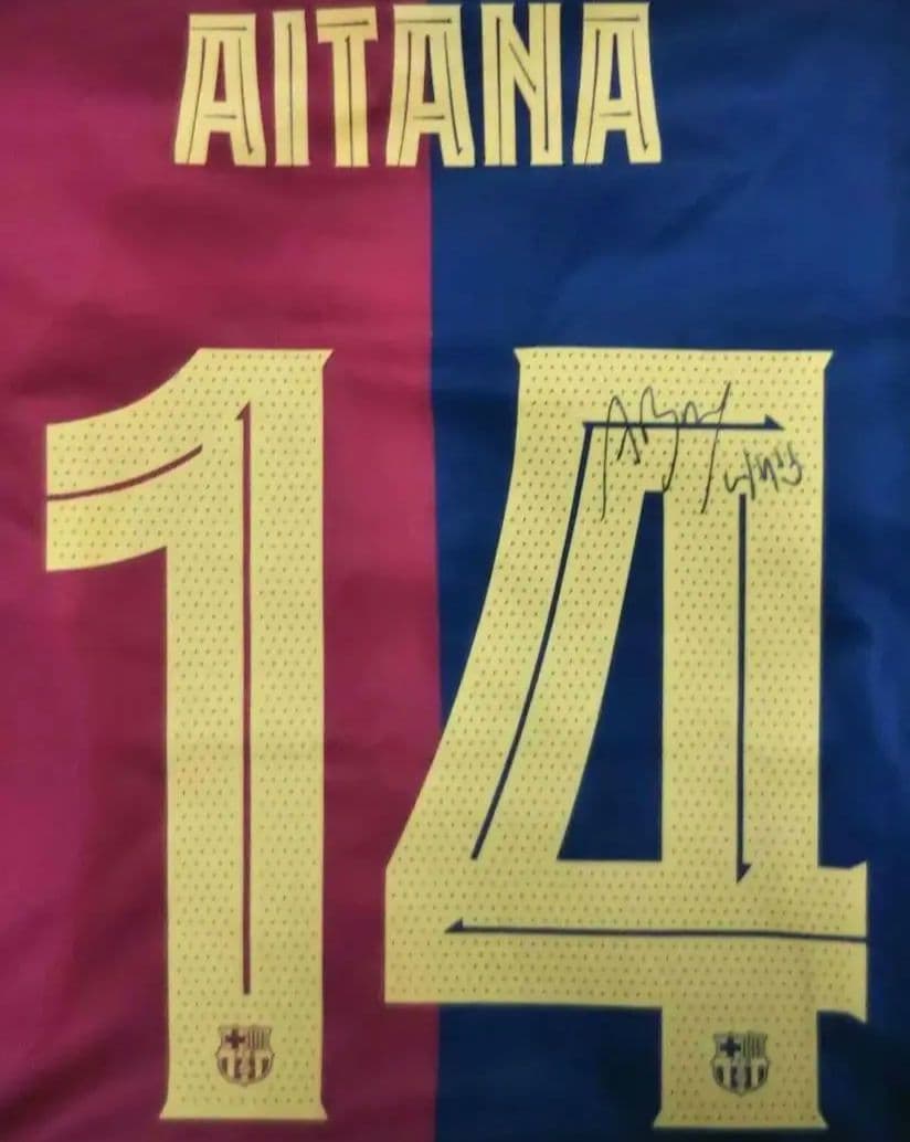 アイタナ・ボンマティ サイン入りユニフォーム