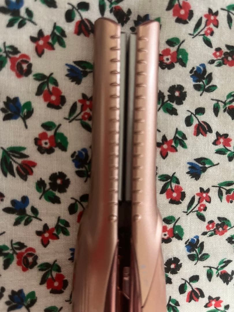 売りきり！ReFa リファ フィンガーアイロン ST ピンク 専用ホルダー付き