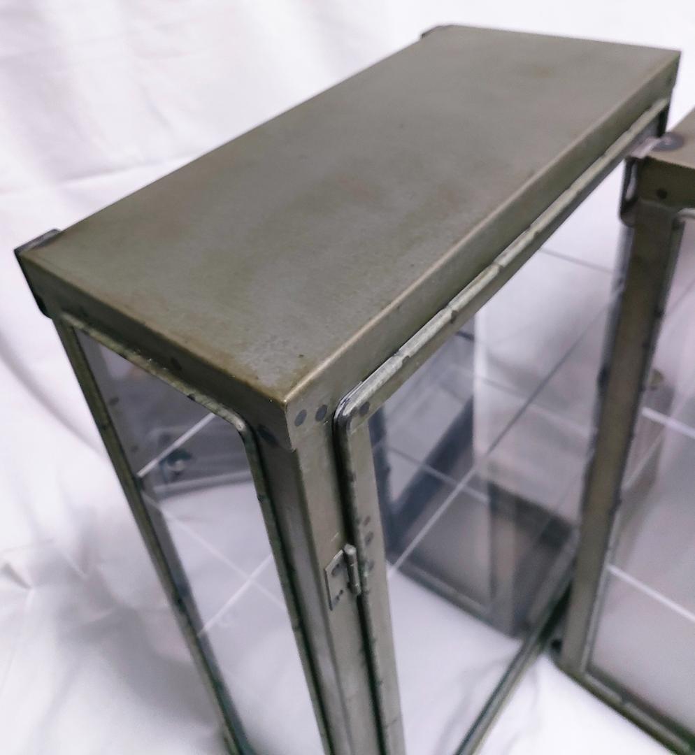 スチールショーケース 2セット　ディスプレイ　棚　ヴィンテージ　アンティーク