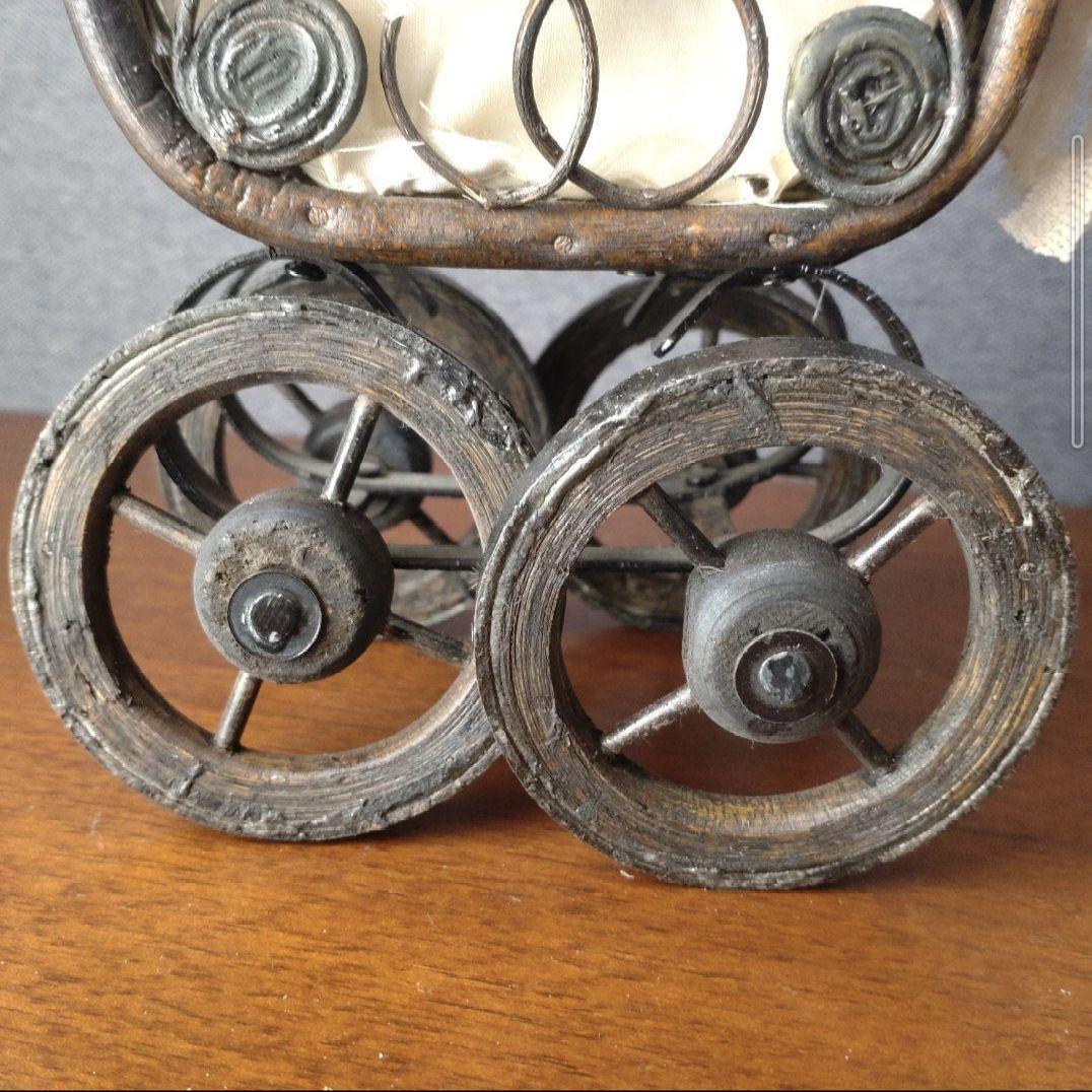 ヴィンテージ風 ミニチュア乳母車 木製車輪