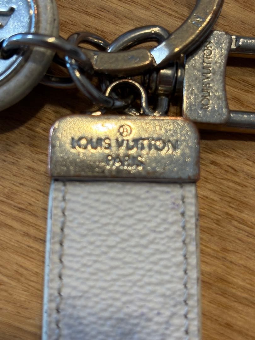 【月末SALE】Louis Vuitton ポルトクレホワイトレザー キーホルダ