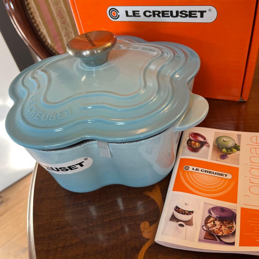 LE CREUSET グラデーションライトブルー フラワー両手鍋
