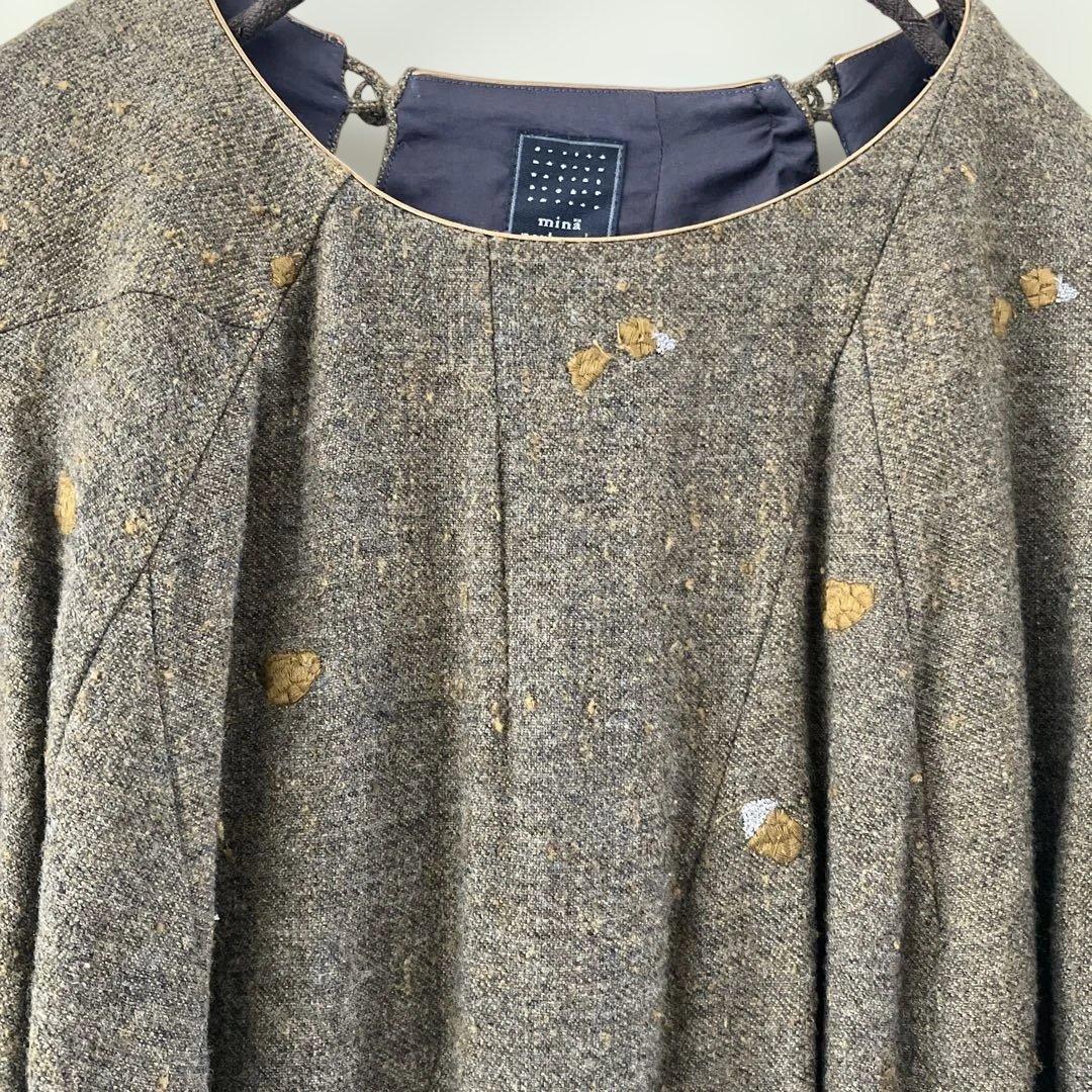 美品mina perhonenミナペルホネンpebbleカーキ刺繍ヤクワンピース